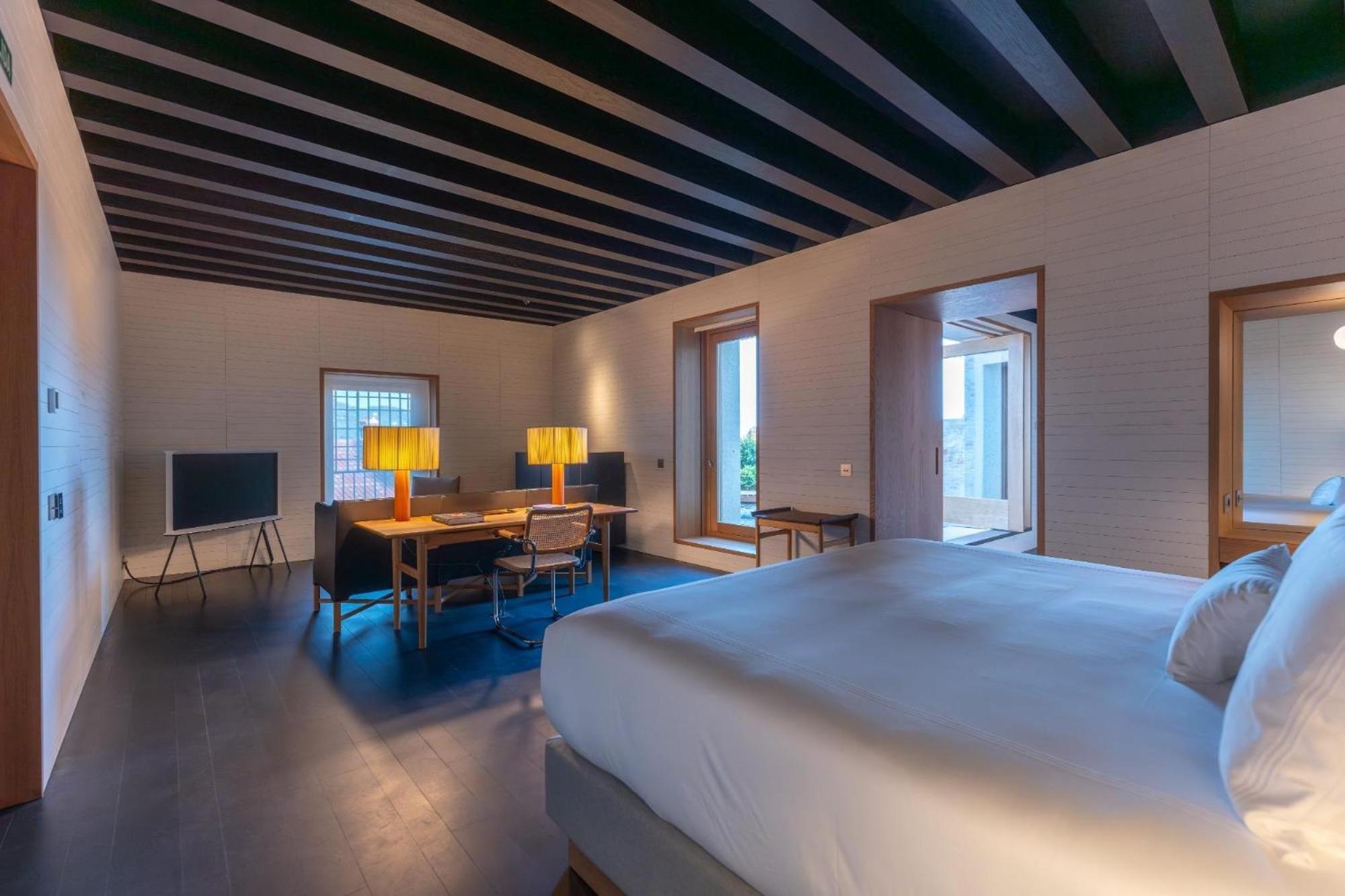 Atrio Otel Caces Dış mekan fotoğraf