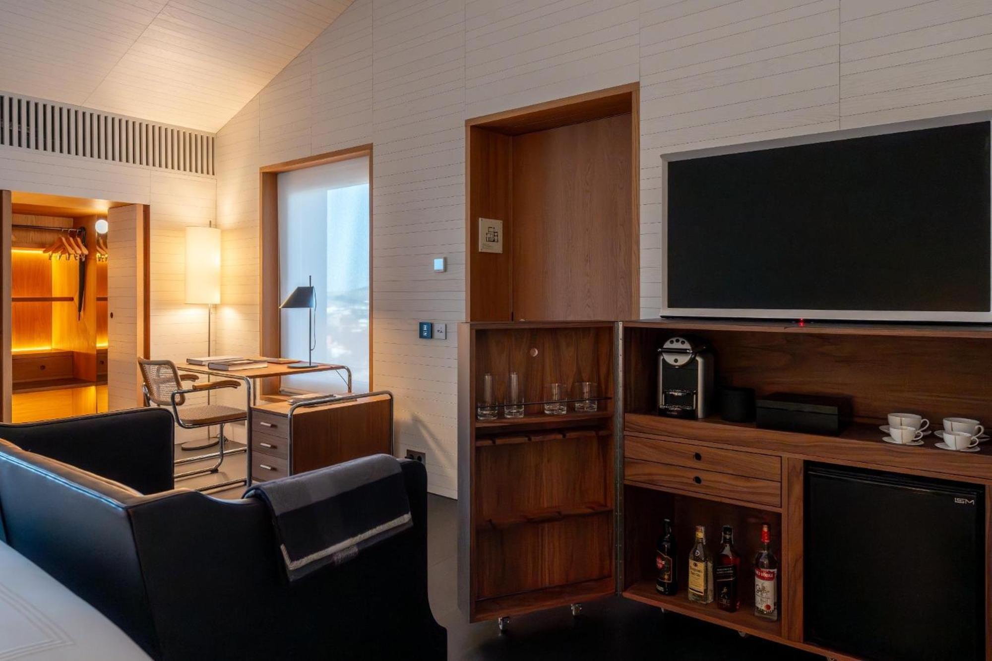 Atrio Otel Caces Dış mekan fotoğraf
